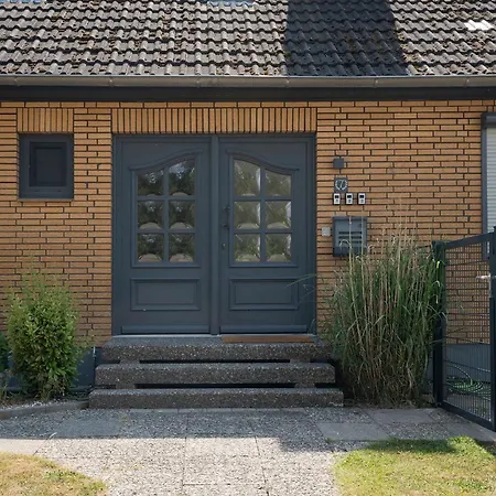 Erlengrund 7 Muschel * Pelzerhaken